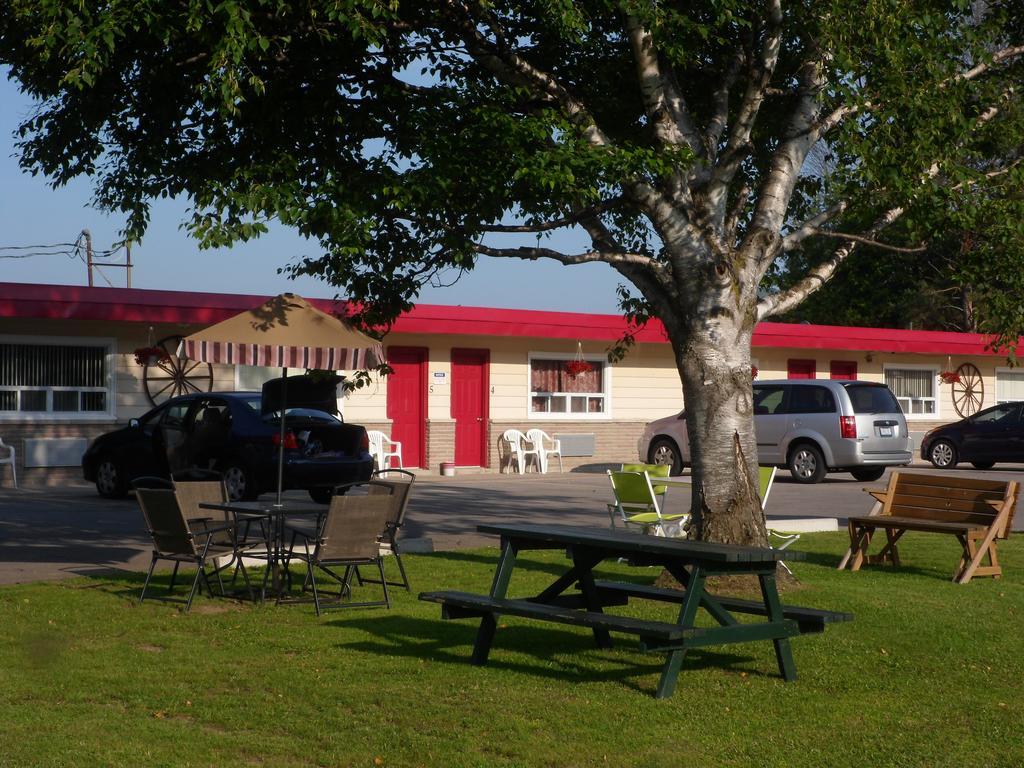 The Silver Birch Motel Goderich Dış mekan fotoğraf